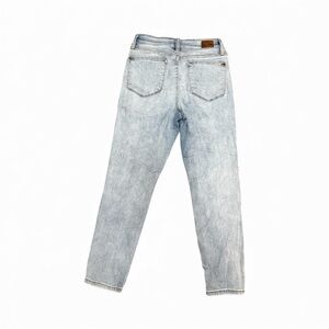 Judy Blue Relaxed Fit Light Wash Jeans Women’s Size 5 / 27